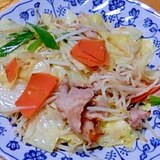 野菜炒めに、塩麹　お肉の下味にも、塩麹